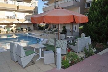 מלון Sarti Plaza מראה חיצוני תמונה